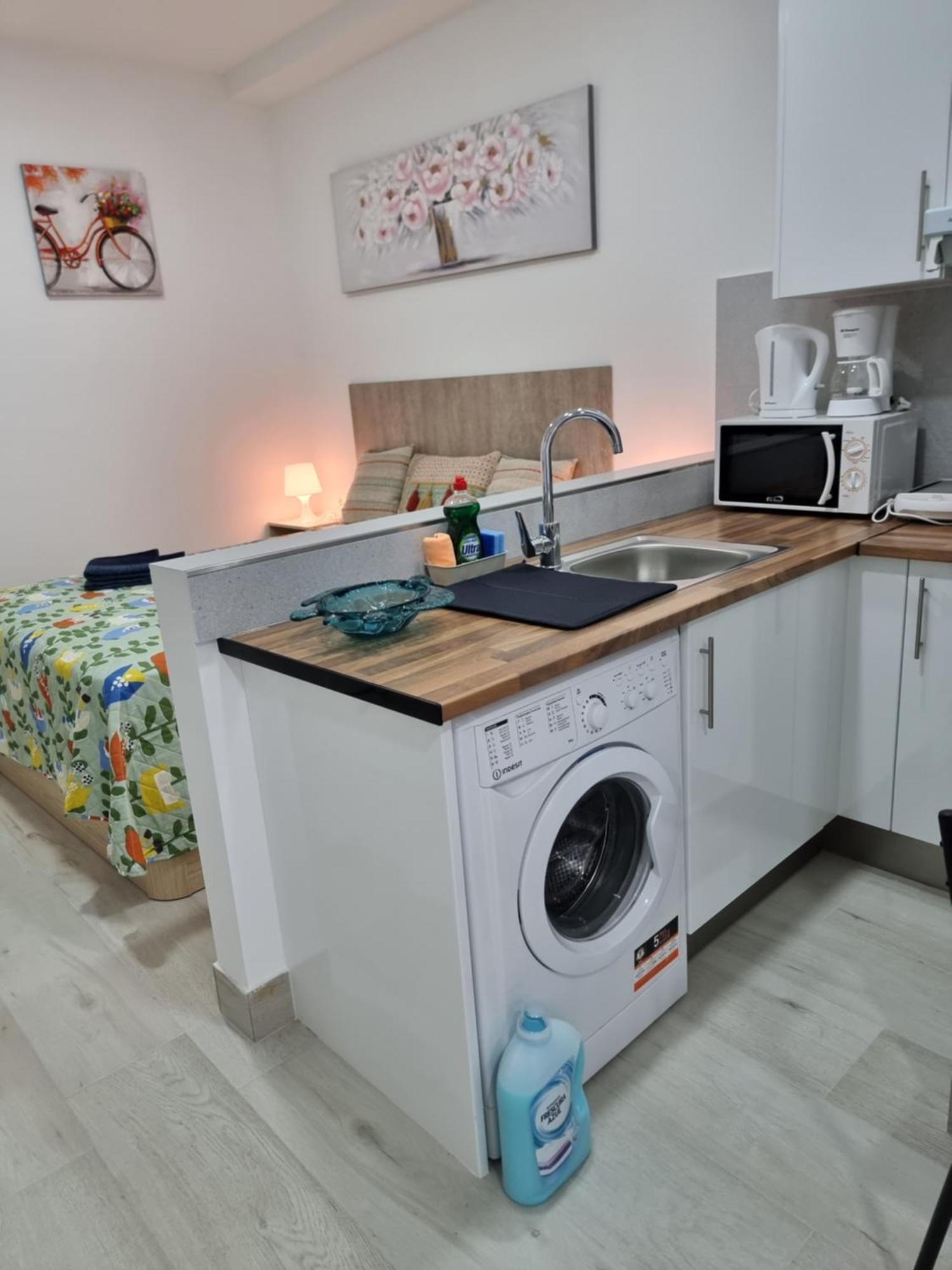 Apartamentos Zanca City Center Free Luggage Storage Málaga Eksteriør billede