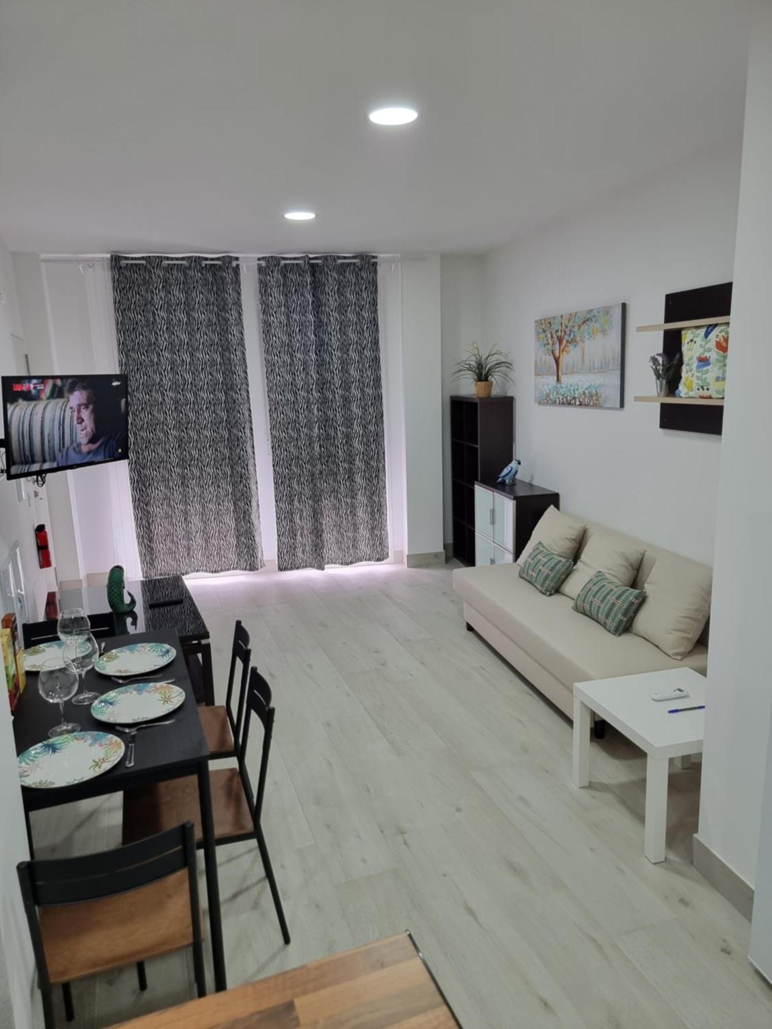 Apartamentos Zanca City Center Free Luggage Storage Málaga Eksteriør billede