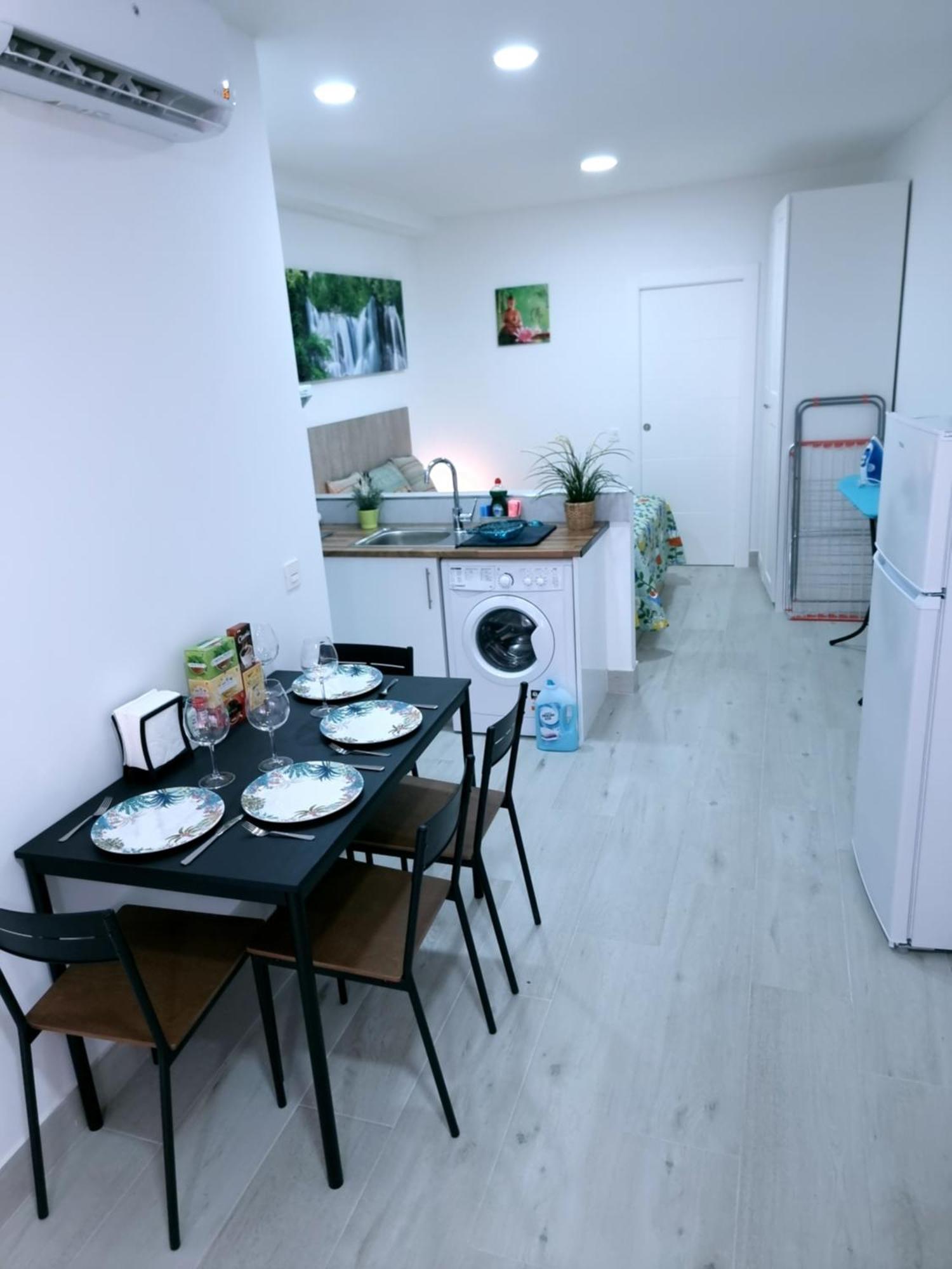 Apartamentos Zanca City Center Free Luggage Storage Málaga Eksteriør billede
